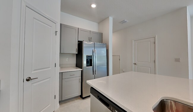 Foto del edificio - 159 Riverfront Wy