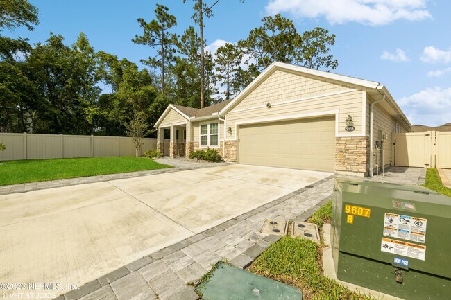 Foto del edificio - 9605 Price Park Dr