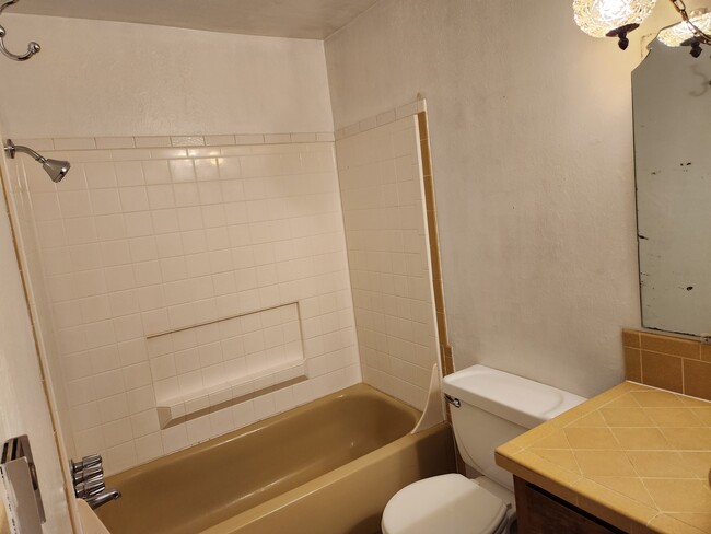 Bathroom - 1407 N 7th St