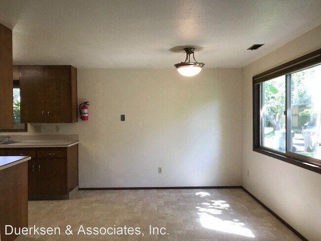 Foto del edificio - 1319-1329 NW 23rd St
