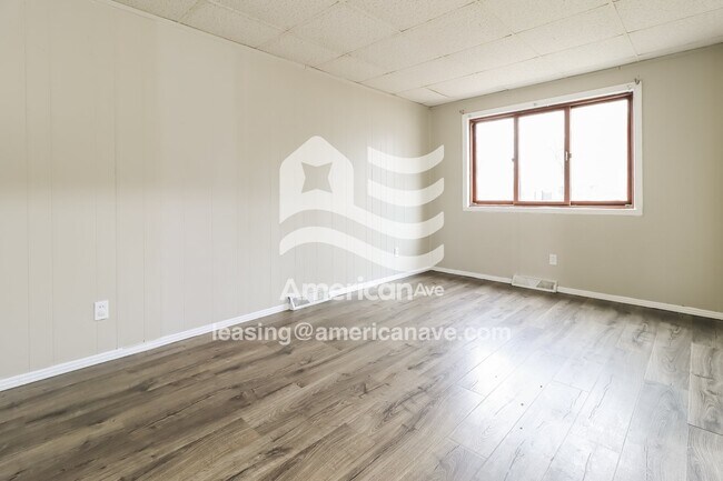 Foto del edificio - 36 W Colgate Ave