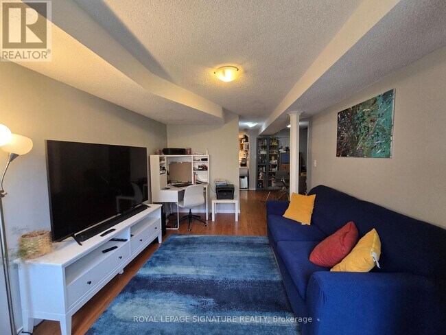 Building Photo - 8 St Eugene St