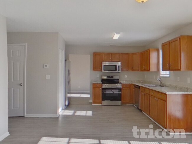 Foto del edificio - 482 Fox Trot Dr