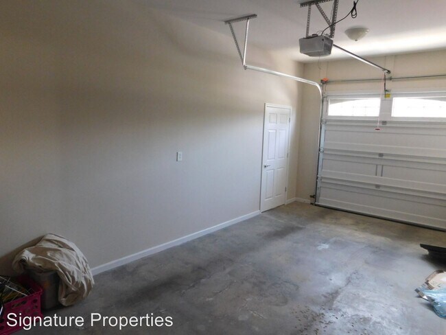 Building Photo - 512 Borden Rd