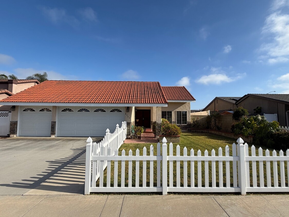 Photo - 8552 Doremere Dr (Huntington Beach, CA)