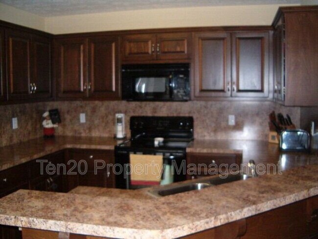 Foto del edificio - 18 Hillside Dr