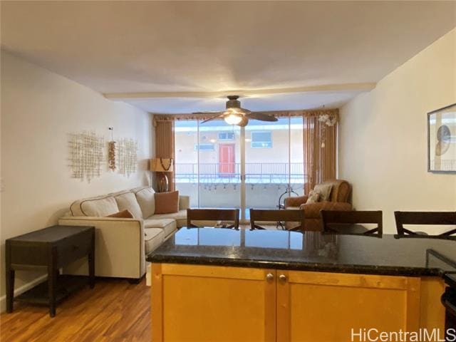 Foto del edificio - 430 Kaiolu St