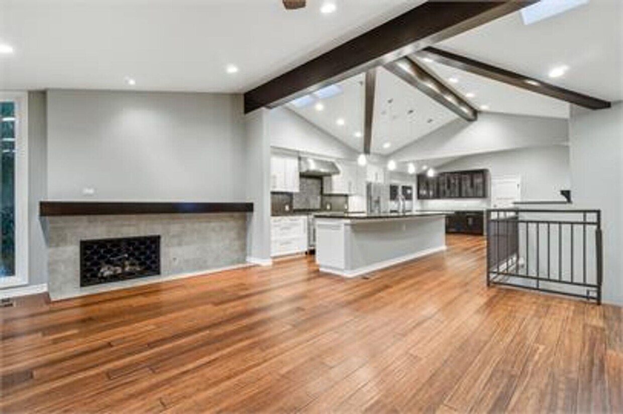 Large 5 bed Masterpiece Home with Back Bay... - Large 5 bed Masterpiece Home with Back Bay...