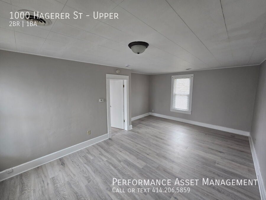 Primary Photo - 1000 Hagerer St