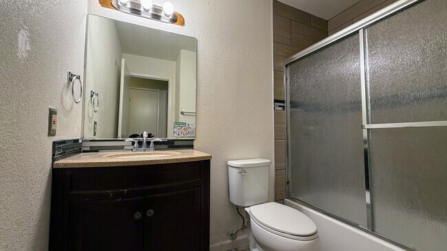 Building Photo - 3263 Lake Arrowhead Ave