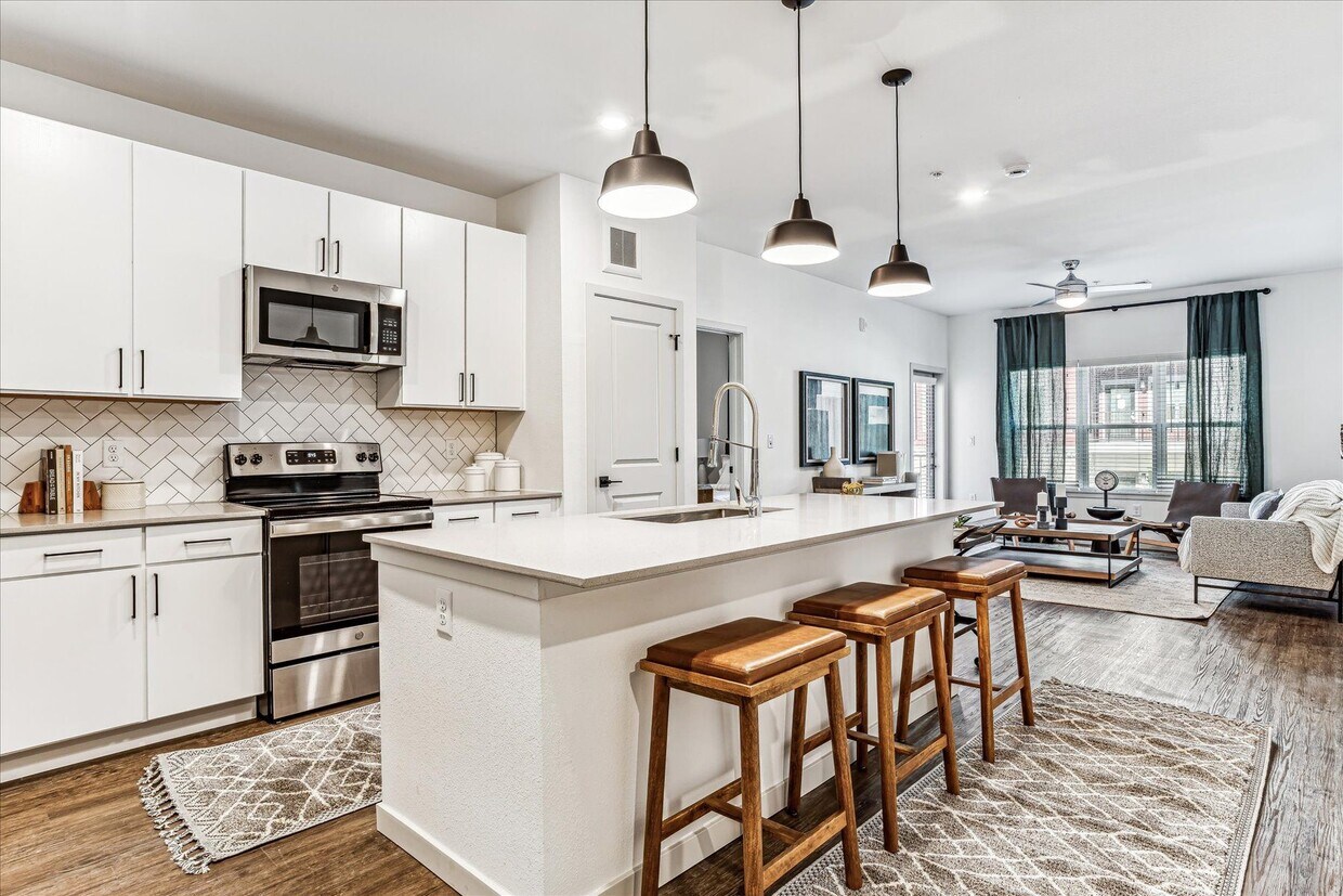 Pine + Parker Apartments in Parker, CO