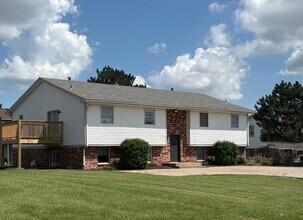 Building Photo - 222 N Brunswick St