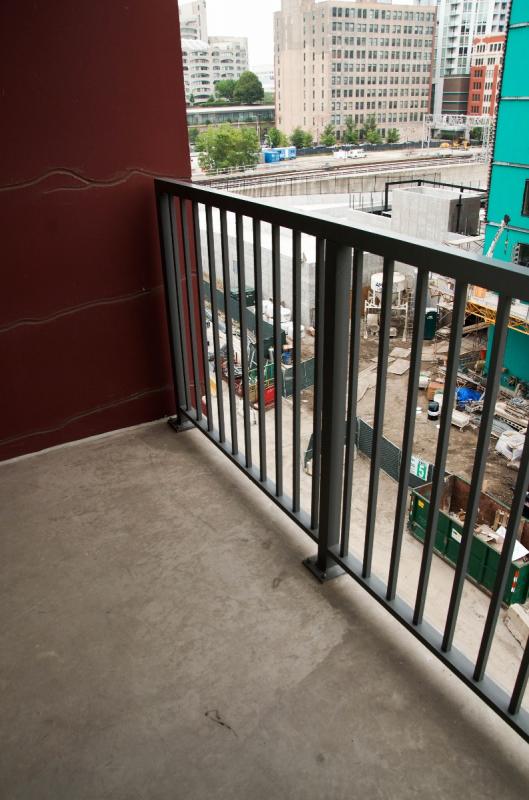 Building Photo - 810 N Clark St