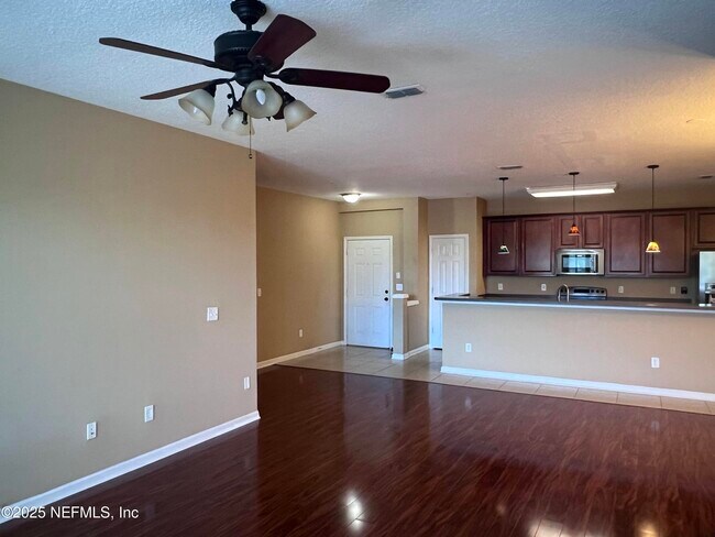 Foto del edificio - 13364 Beach Blvd