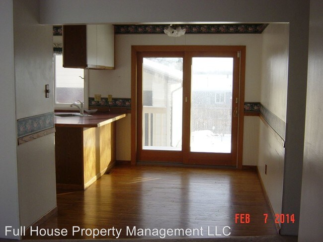 Building Photo - 1218 Avenue B NW