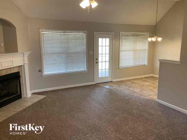 Foto del edificio - 7738 Piney Ridge Cove