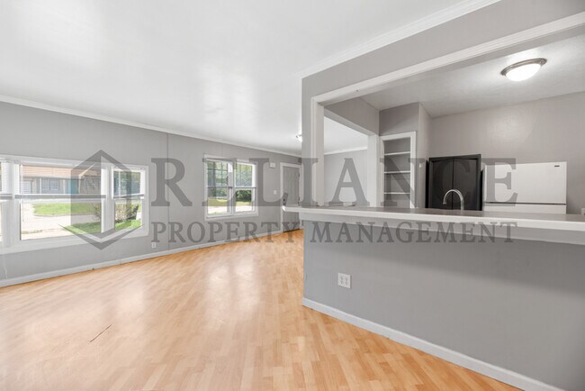 Foto del edificio - 639 Harding St