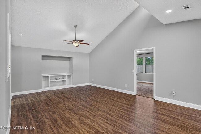 Foto del edificio - 12344 Cormorant Ct