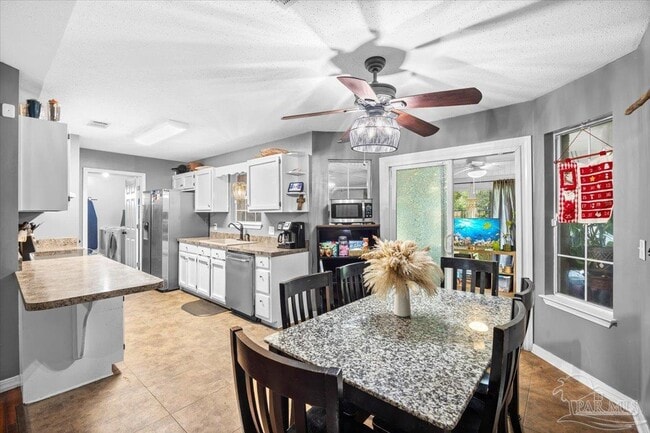 Foto del edificio - 2625 Tupelo Ave