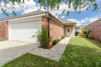 Building Photo - 9591 Pecan Tree Dr