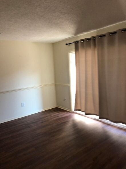 Building Photo - 6784 Quail Hollow Ct