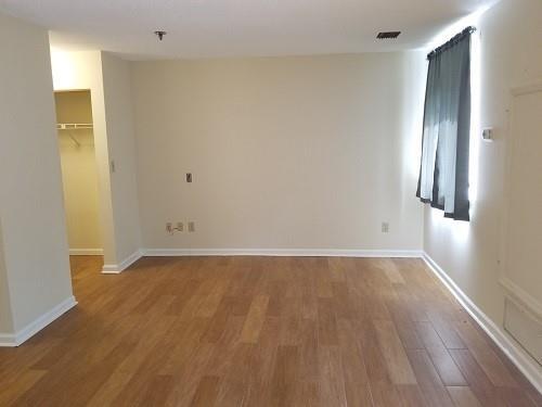 Foto del edificio - 300 Johnson Ferry Rd