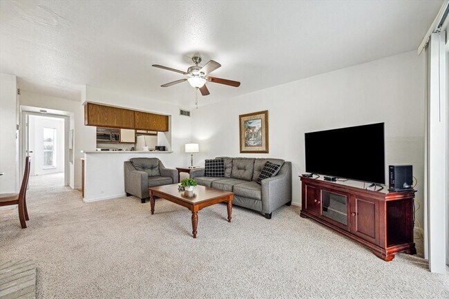 Foto del edificio - 18617 Egret Bay Blvd