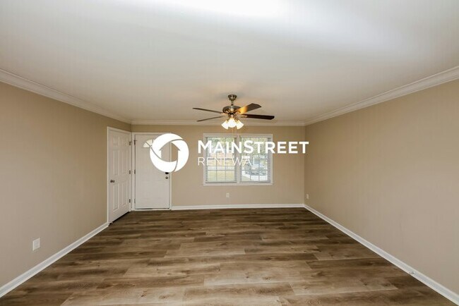 Foto del edificio - 3 Bedroom Pet-Friendly Home in Powder Springs, GA with Main Street Renewal