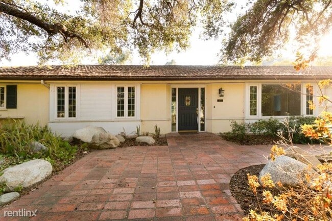 Foto del edificio - 4 br, 4 bath House - 1107 Laguna Rd