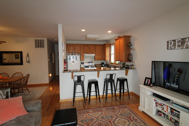 Building Photo - 1005 Trenton Ave