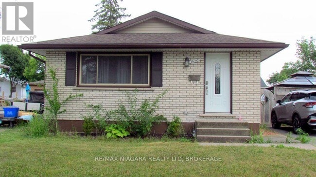 Building Photo - 8110 Paddock Trail Dr