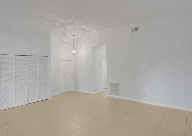Foto del edificio - 2533 Bedford Mews Dr