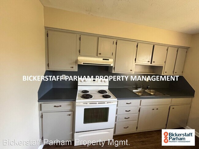 Building Photo - 4 br, 1.5 bath House - 5220 Cunningham Dr.