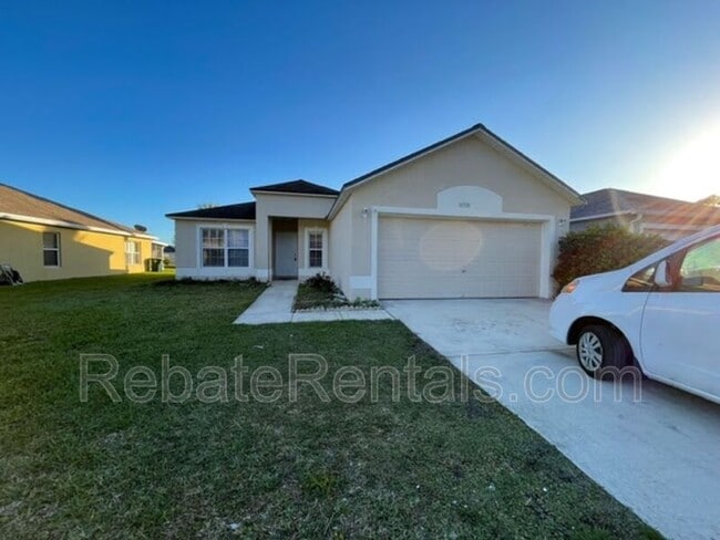 Building Photo - 10538 Lantana Lakes Dr N