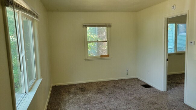 Foto del edificio - 2 Bedrooms, 1 Bathroom Single Family Home ...