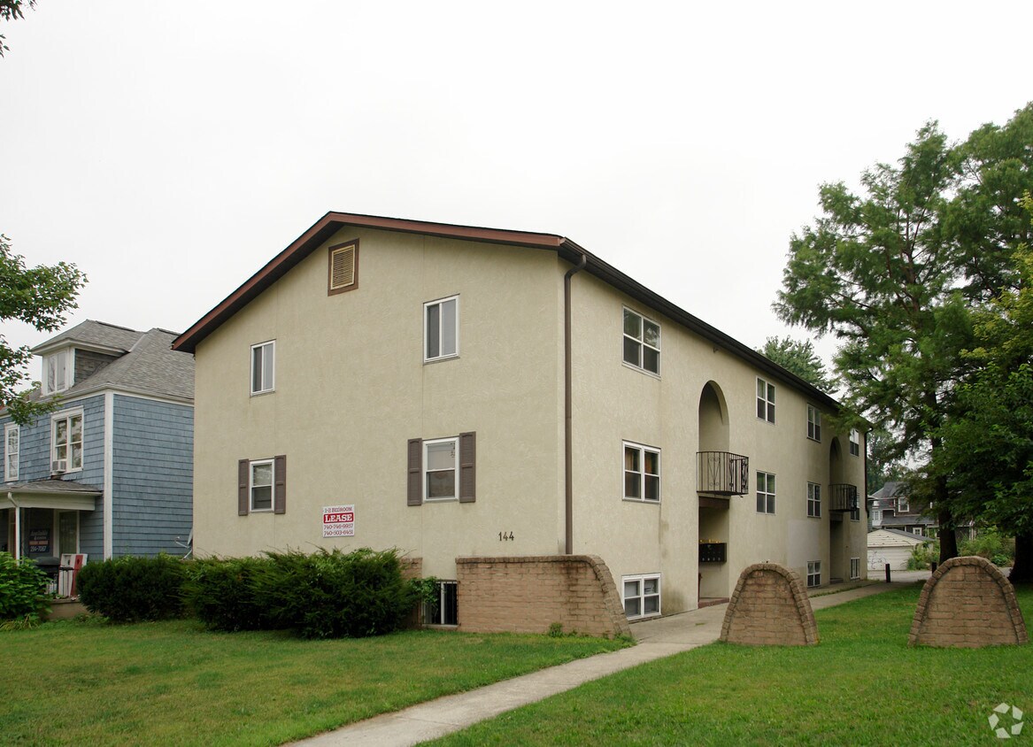 Foto principal - 144-146 E Norwich Ave