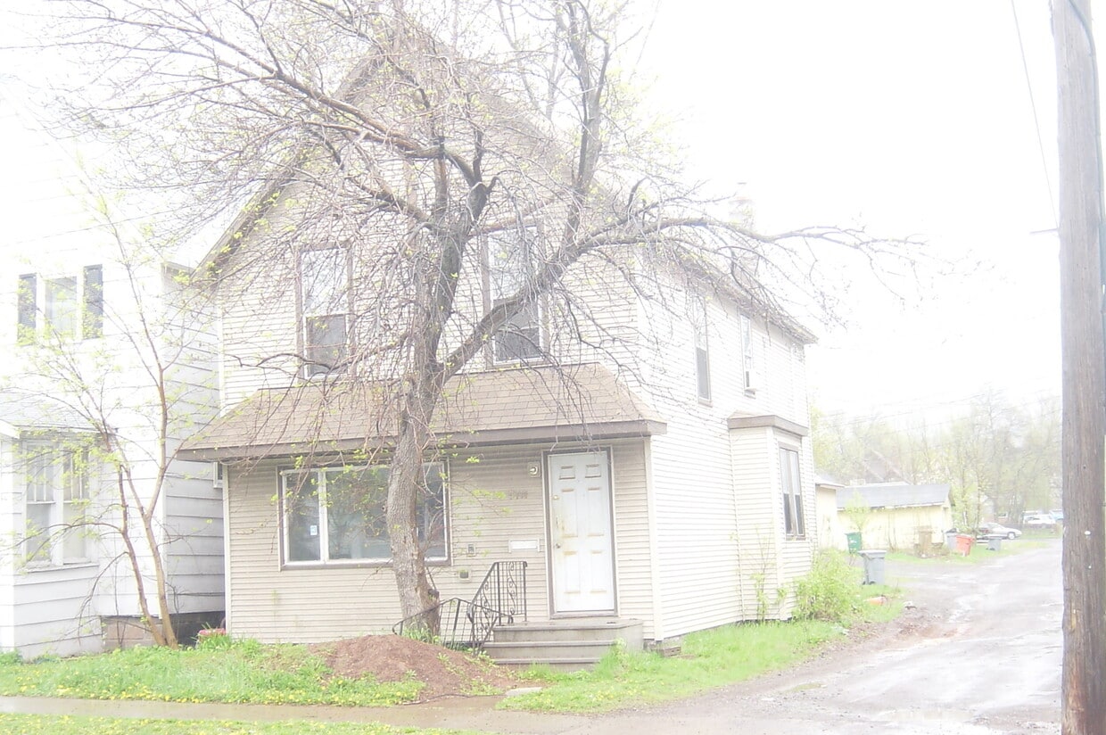 Primary Photo - 5711 Wadena St