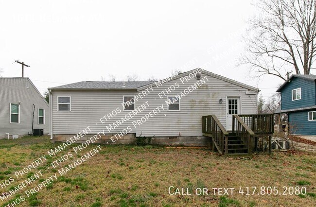 Foto del edificio - 1611 W Belmont St