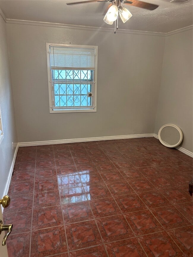 Building Photo - 1407 Silverdale St