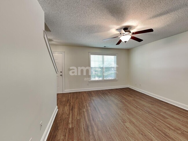 Foto del edificio - 13429 Glenwyck Ln