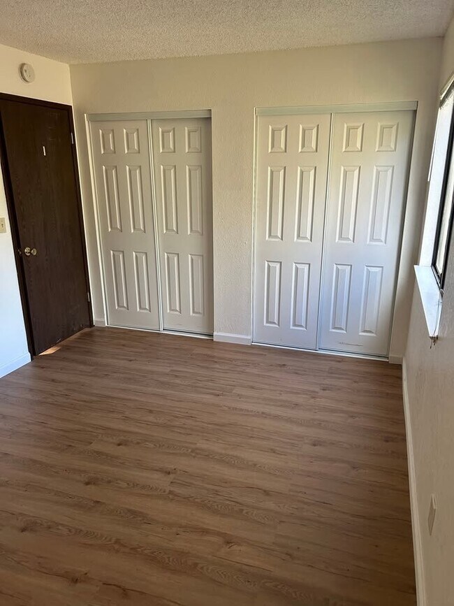 Foto del edificio - 2644 Woodridge Ct