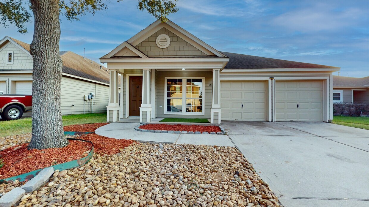 Foto principal - 16611 Cheshire Grove Ln
