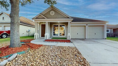 Building Photo - 16611 Cheshire Grove Ln