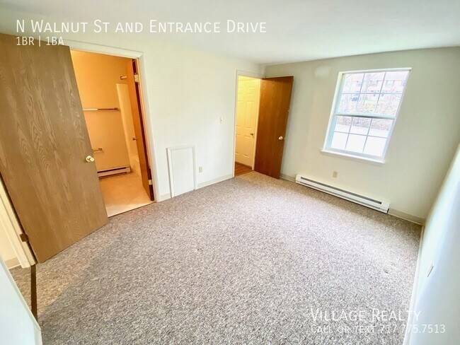 Foto del edificio - 320 N Walnut St
