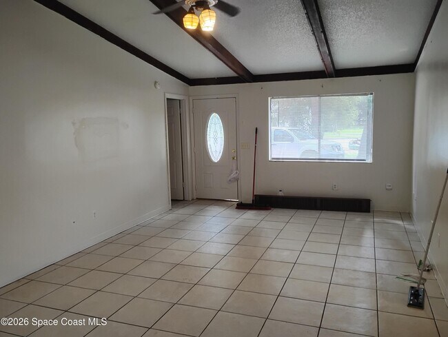 Foto del edificio - 1533 Emerson Dr SE