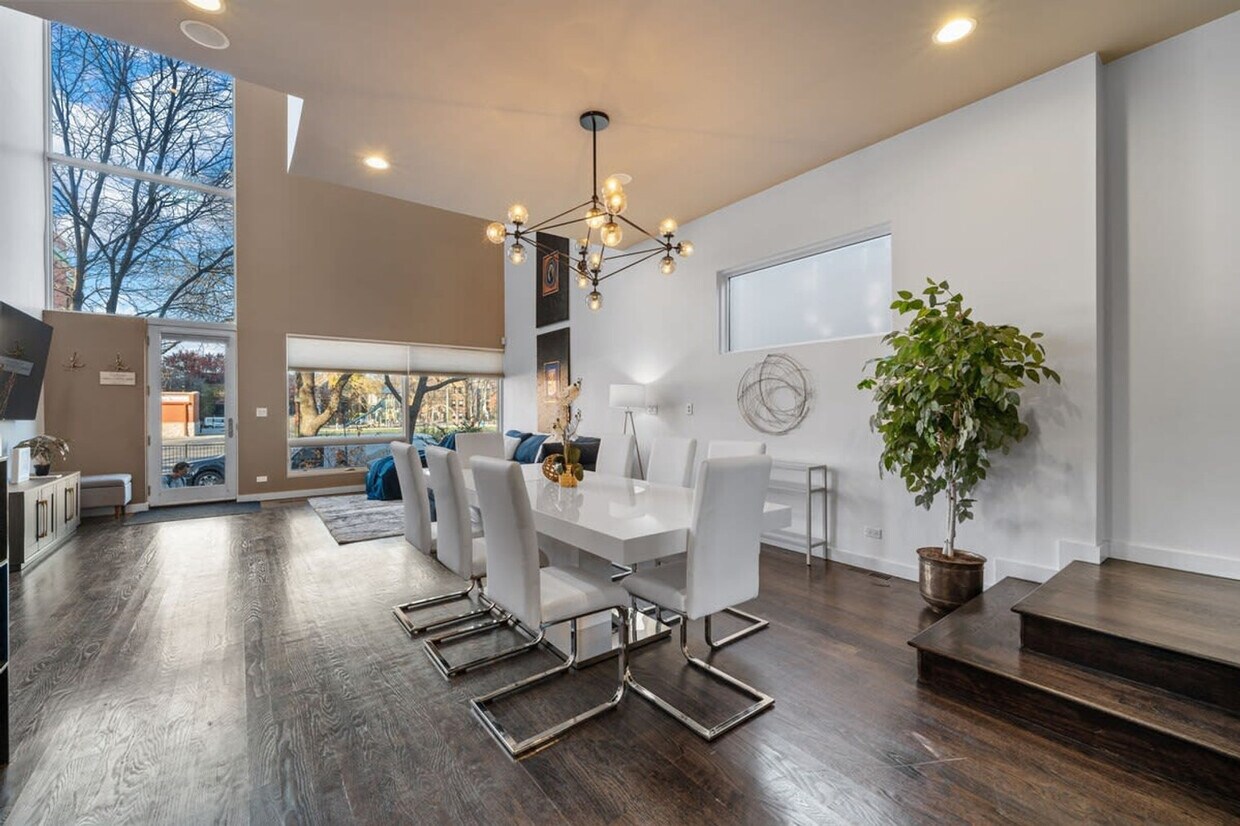Foto principal - 2223 W Race Ave