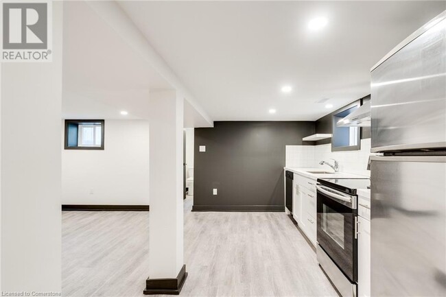 Photo du bâtiment - 183 Maplewood Ave
