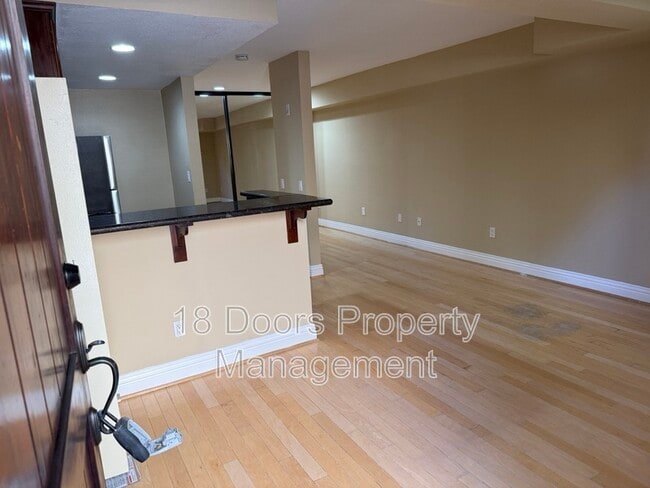 Building Photo - 3927 Nobel Dr