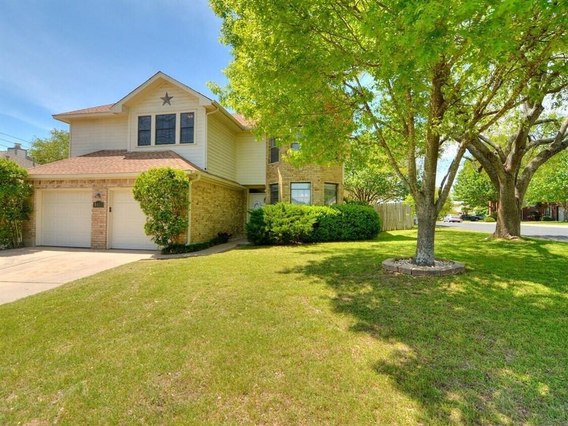 Primary Photo - Wonderful NW Austin Home W/ Oversized 2nd ...