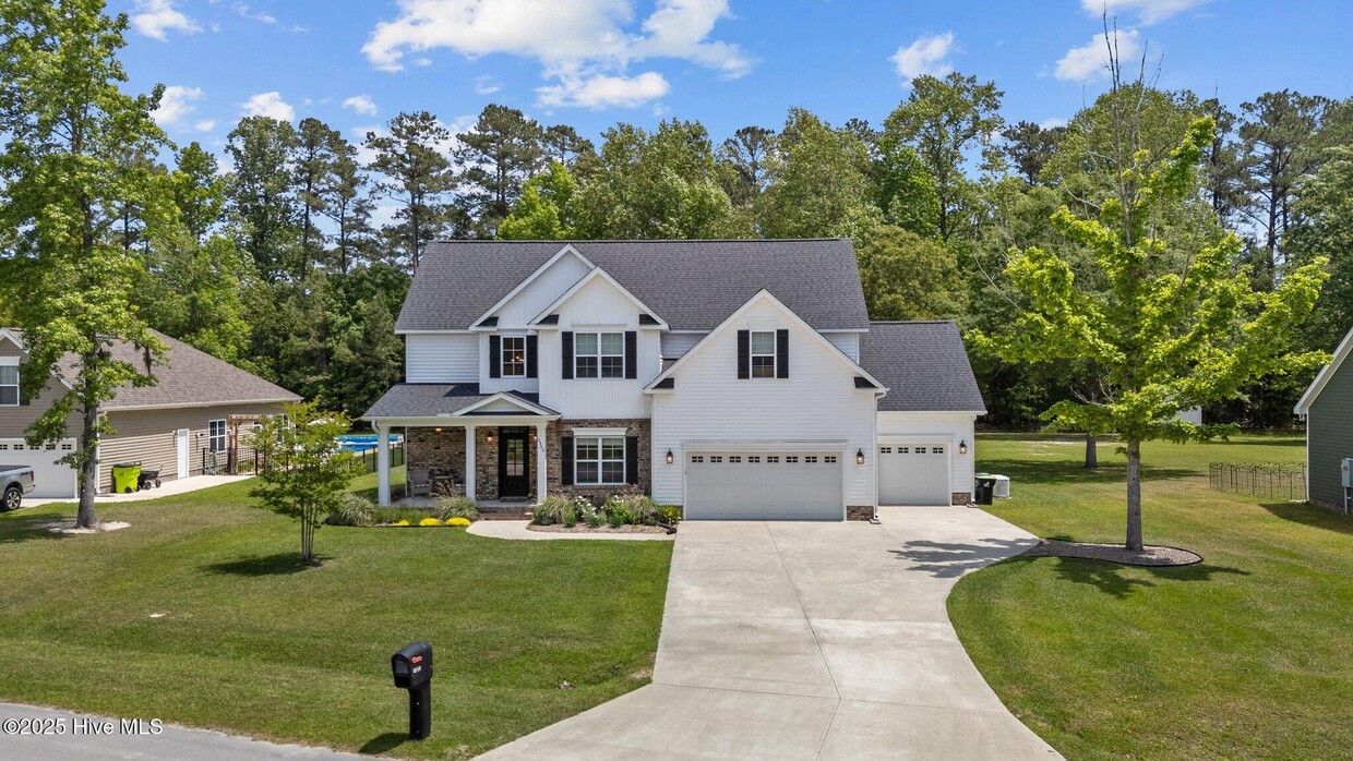 Foto principal - 3506 Sir James Ln